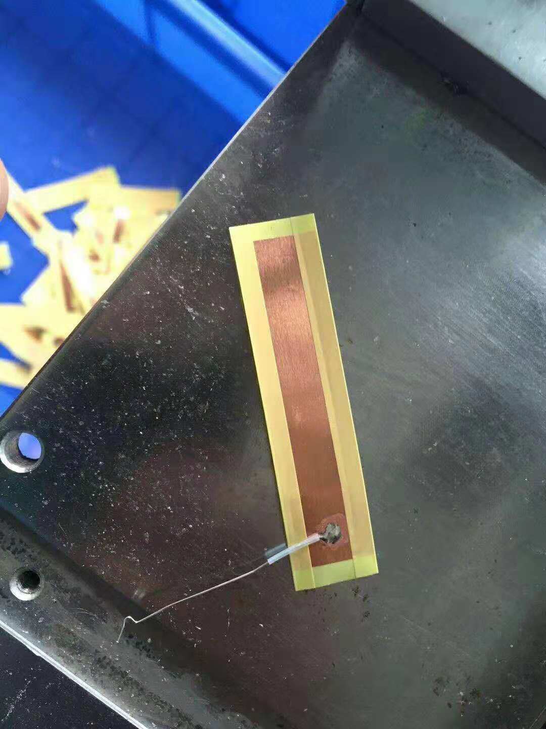 代理銅箔背膠、銅箔焊引線、銅箔穿套管、銅箔貼焊點、銅箔焊線、銅箔裁切等代加工工序